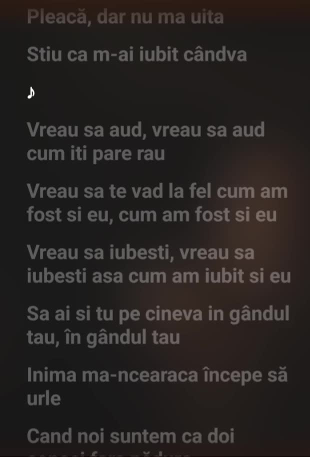 @🎧