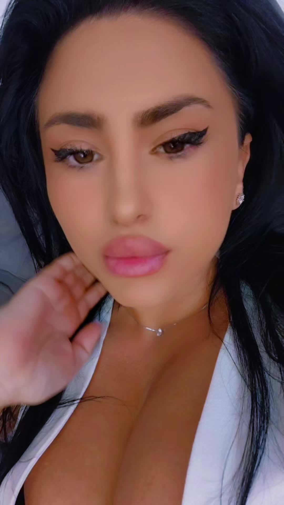 @Anisia