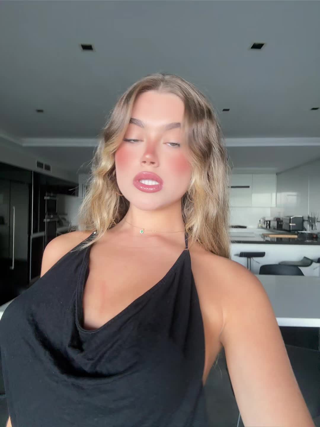 @eliett