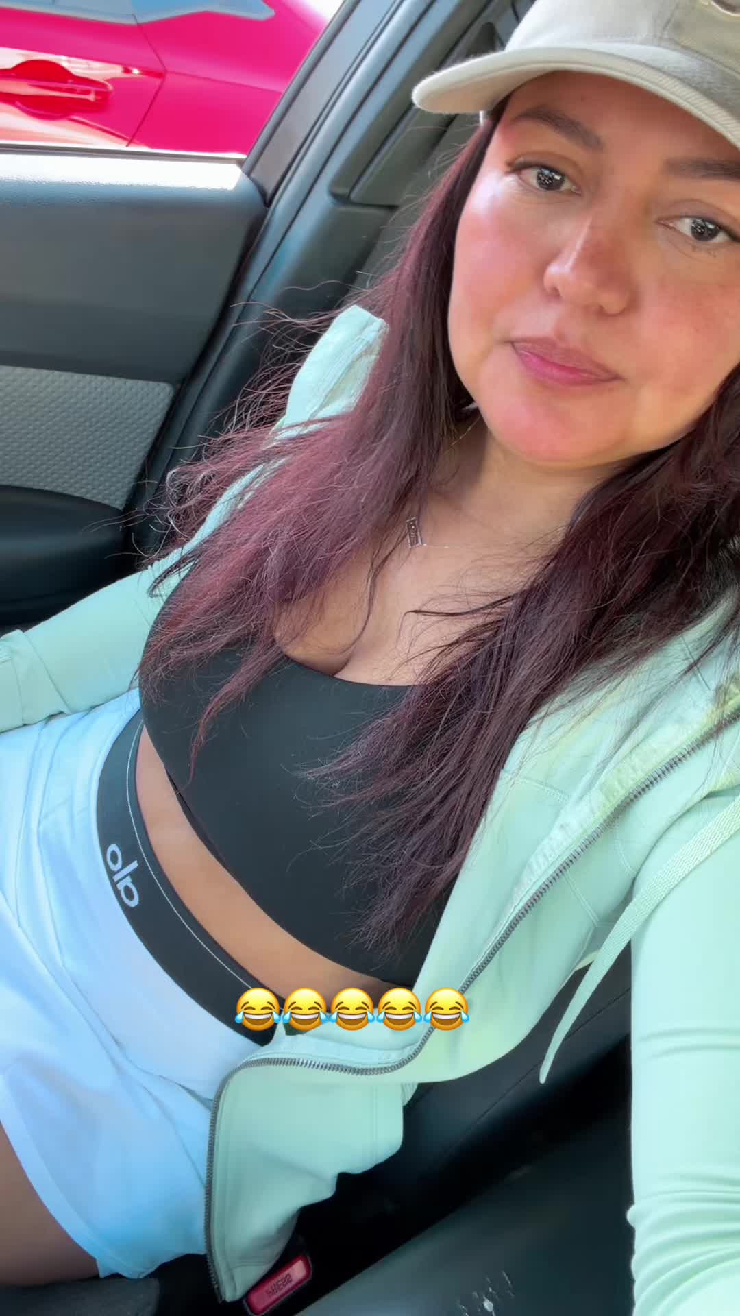 @Isabella90