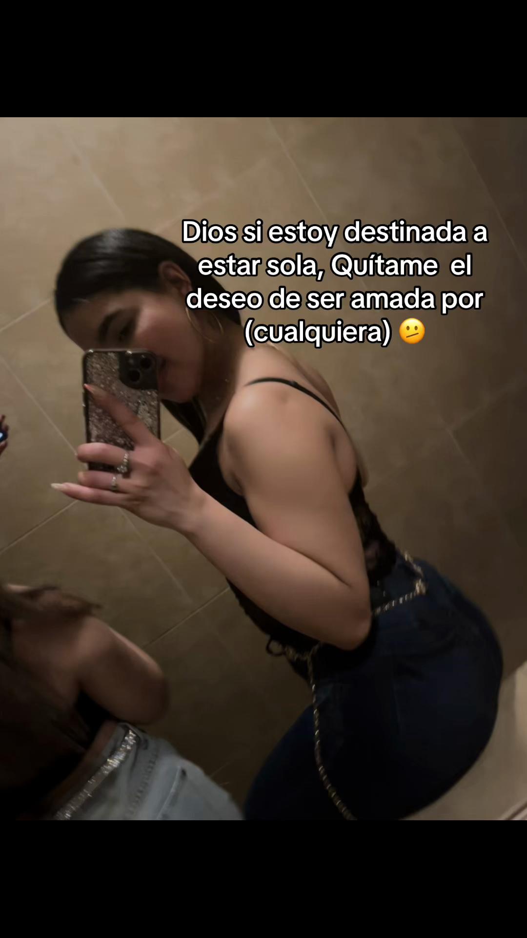 @Claudia🎀