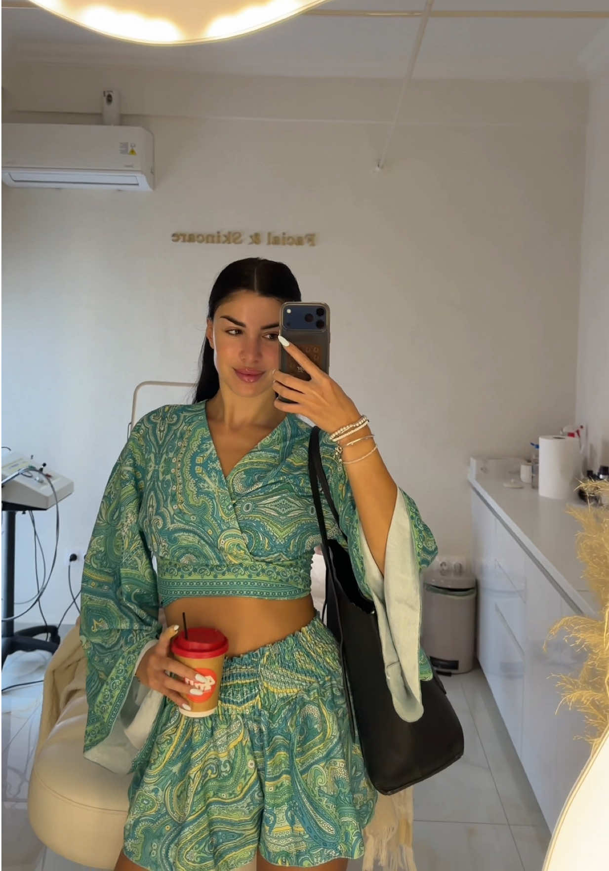 @cholidouu