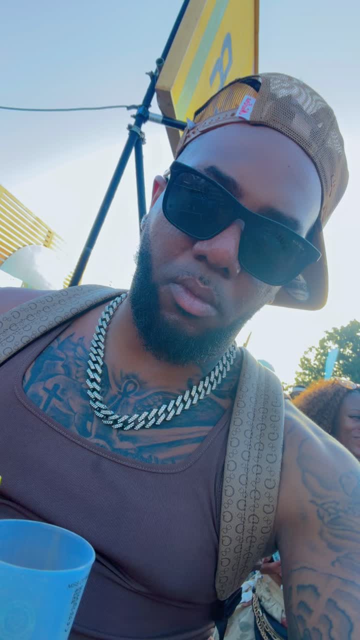 @Celebrityraven 🎧🎙