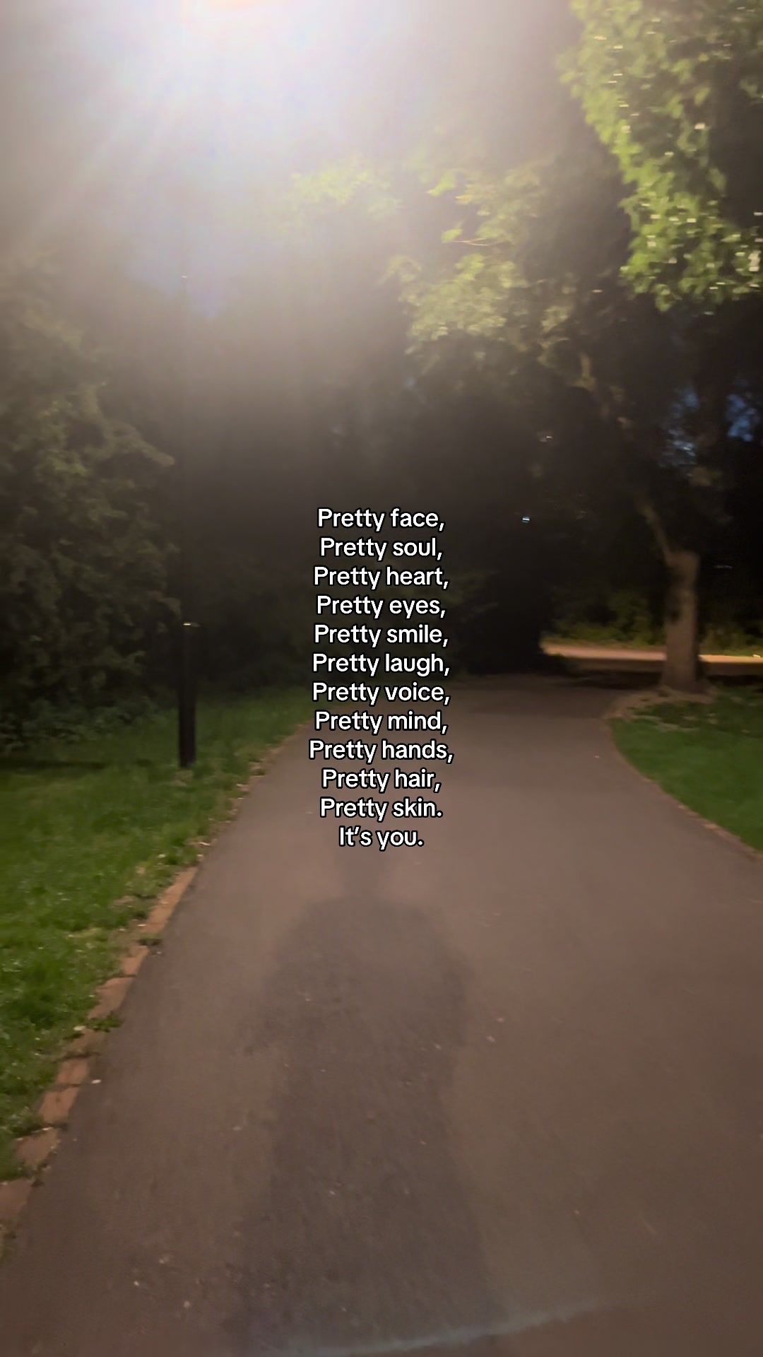 @✰