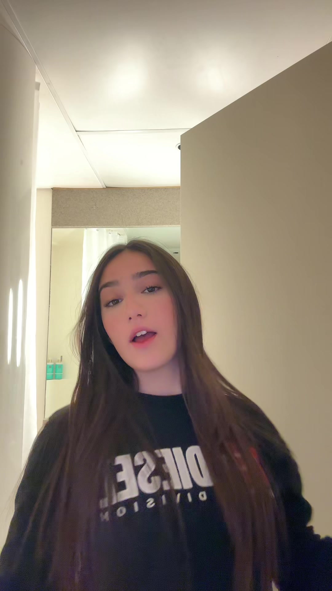 @𝒢𝑀