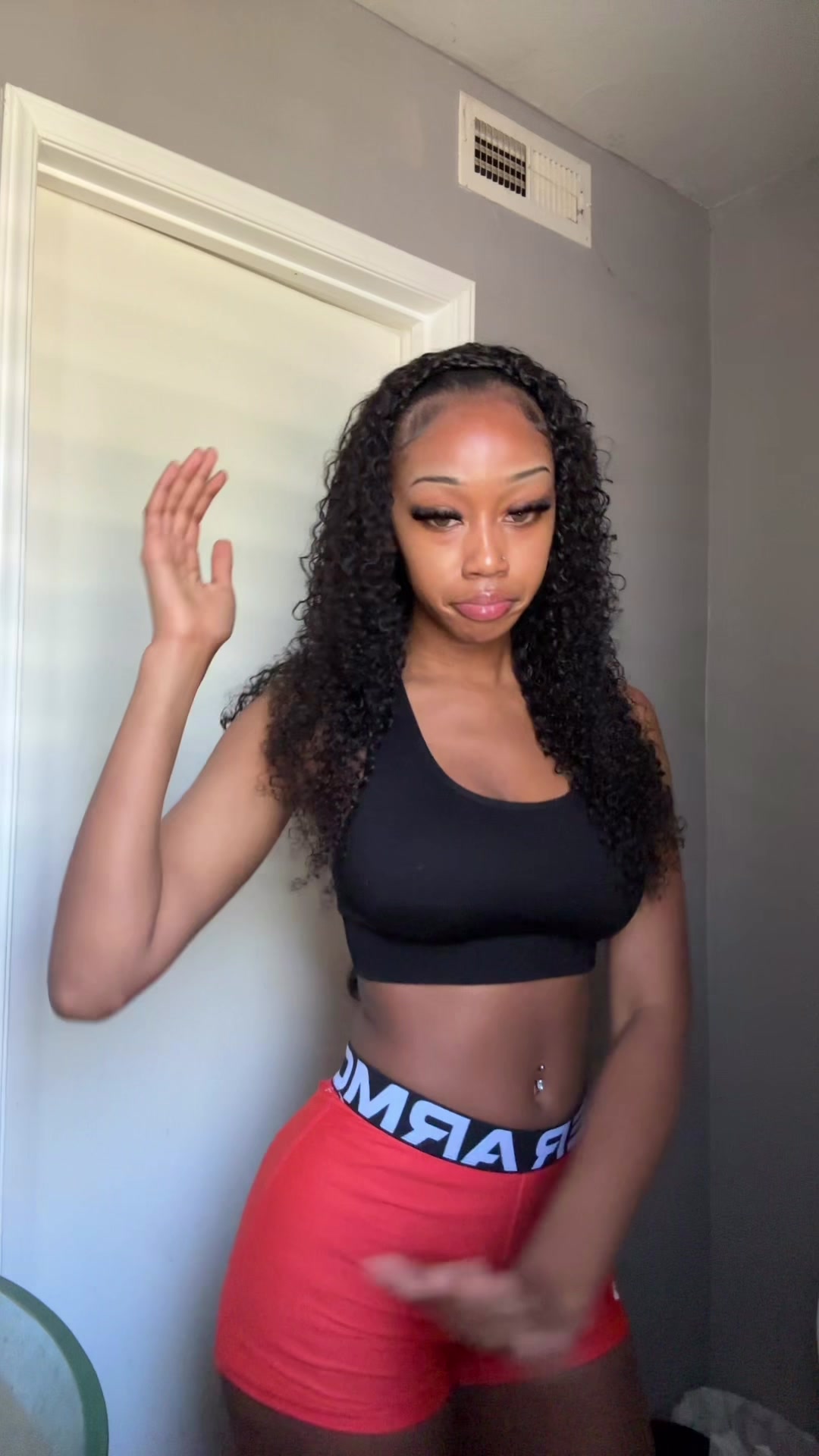 @mouthfullofninii