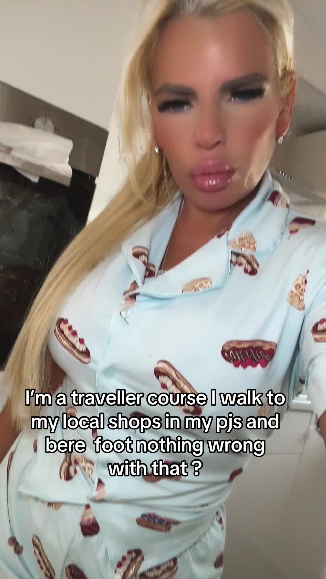 @The crazy blonde