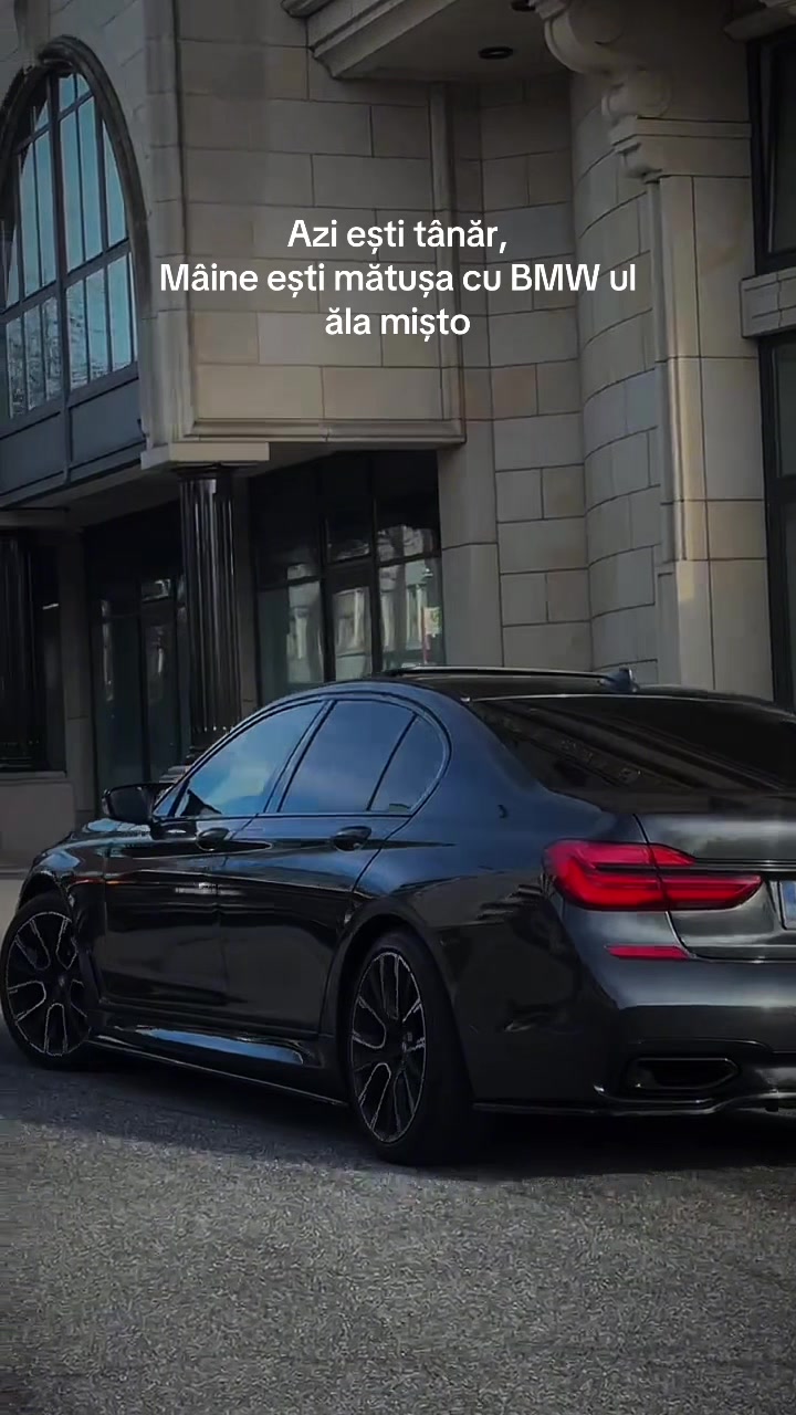 @𝗟𝗮𝘃𝗶𝗻𝗶𝗮.𝗘𝗦𝗦
