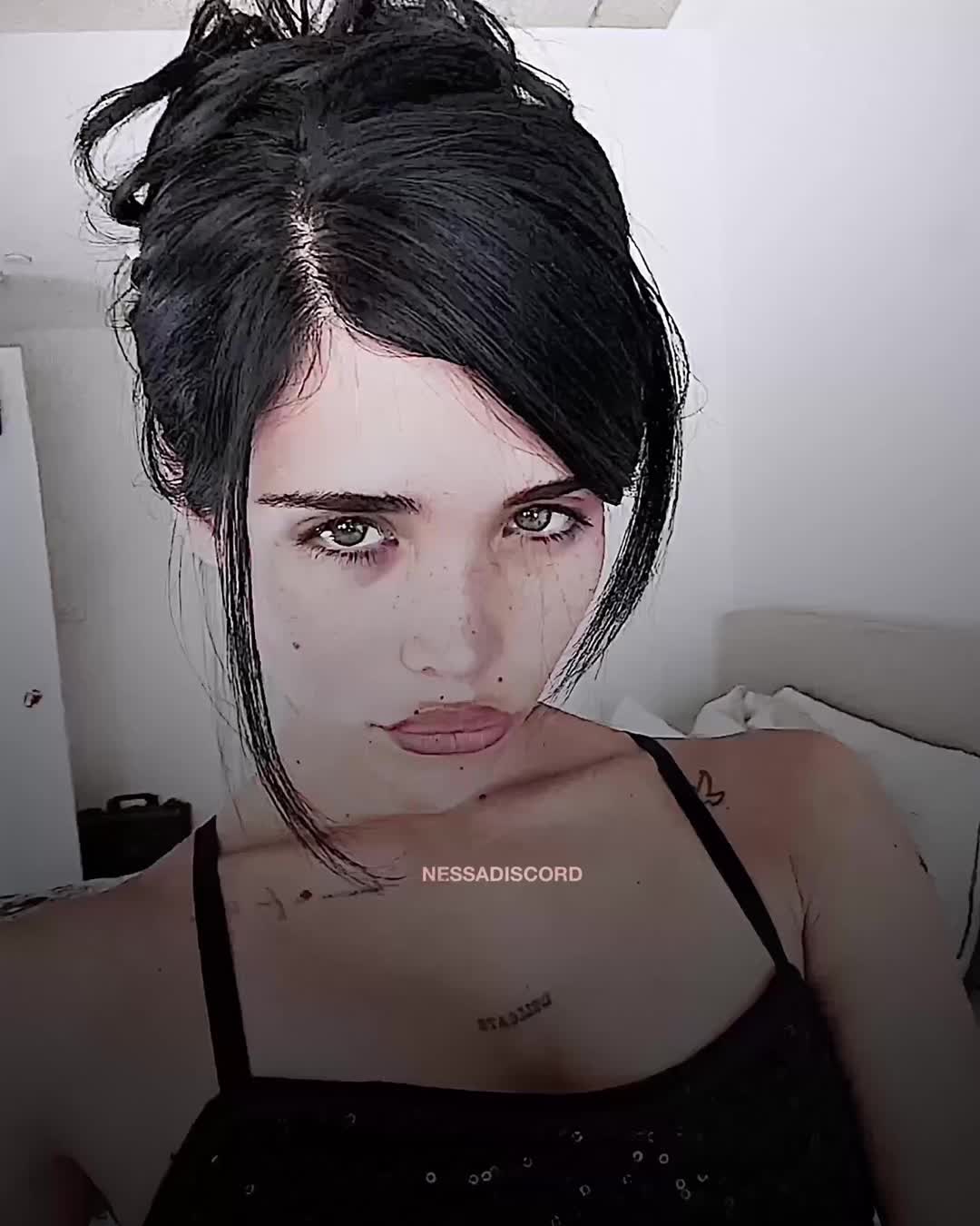 @Nessa Barrett Discord