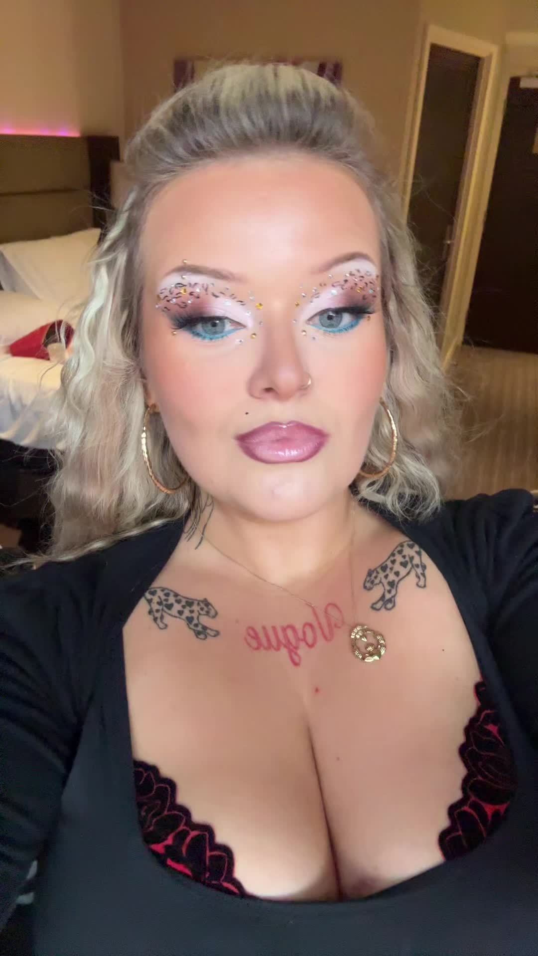 @lianesworldxo