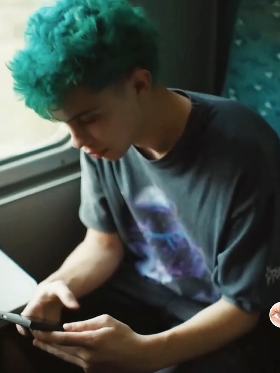 @𝐜𝐫𝐲𝐬𝐭𝐚𝐥