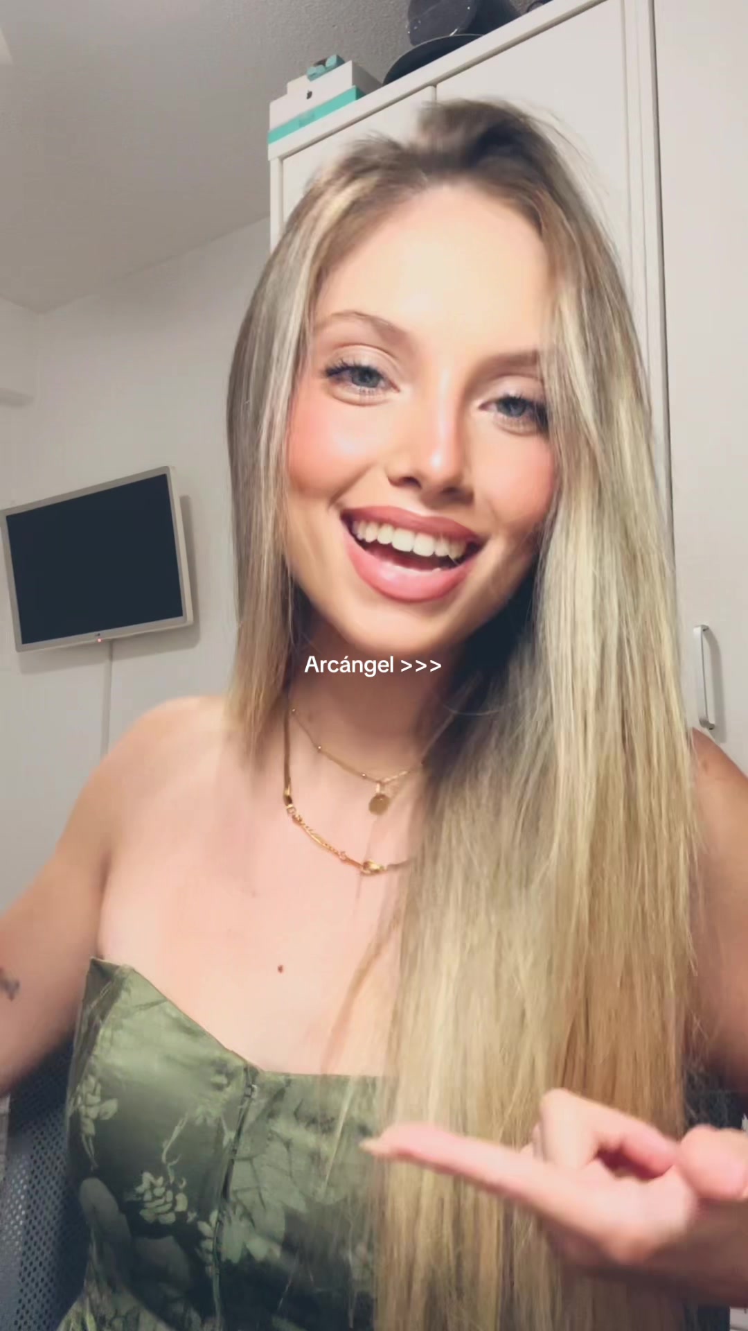 @Laura