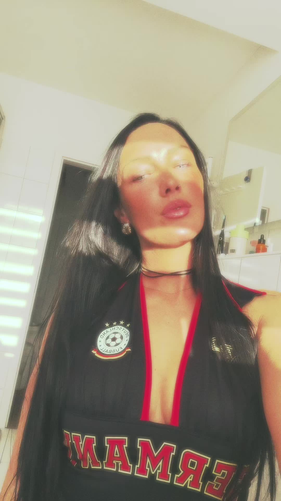 @Anna Fox🔥