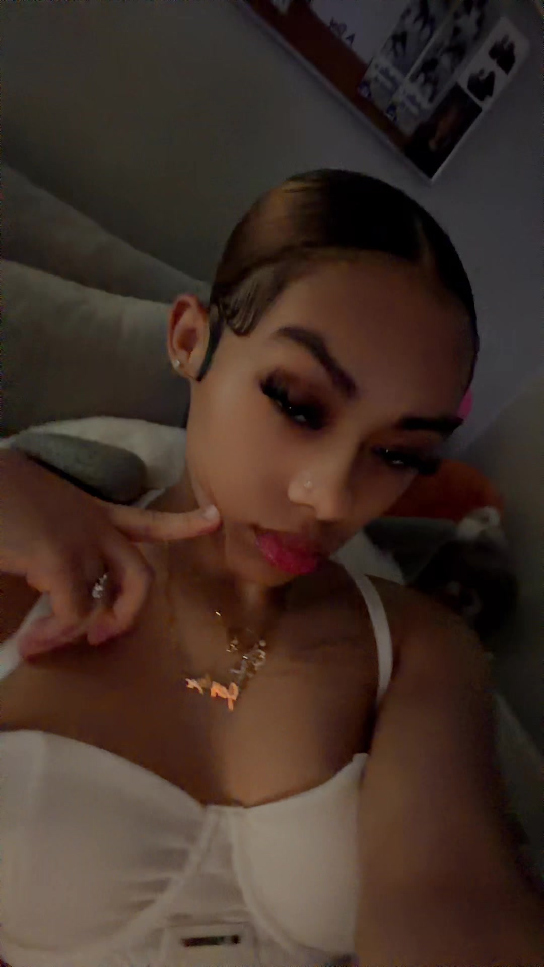 @🧞&zwj;♀️..