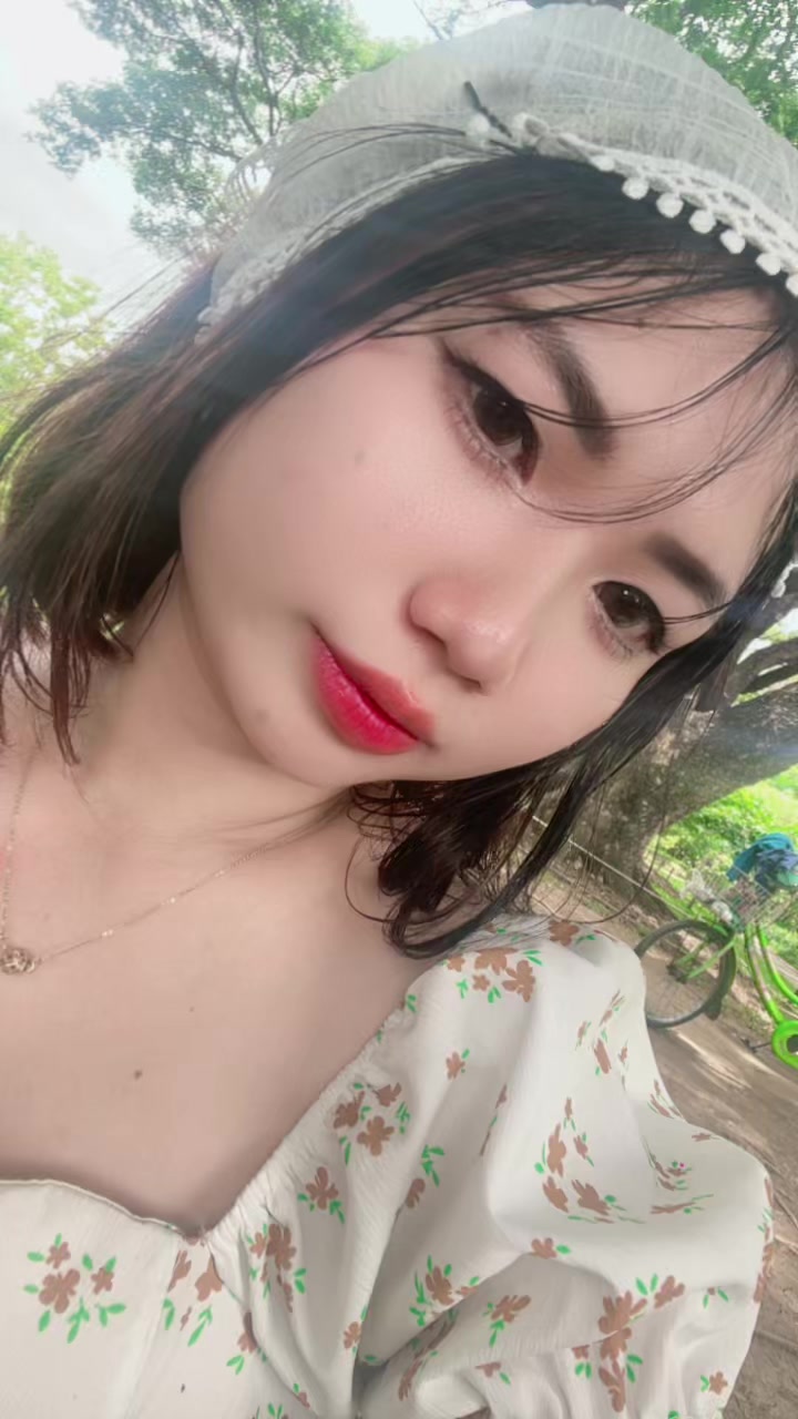 @Hnin 💙🌻
