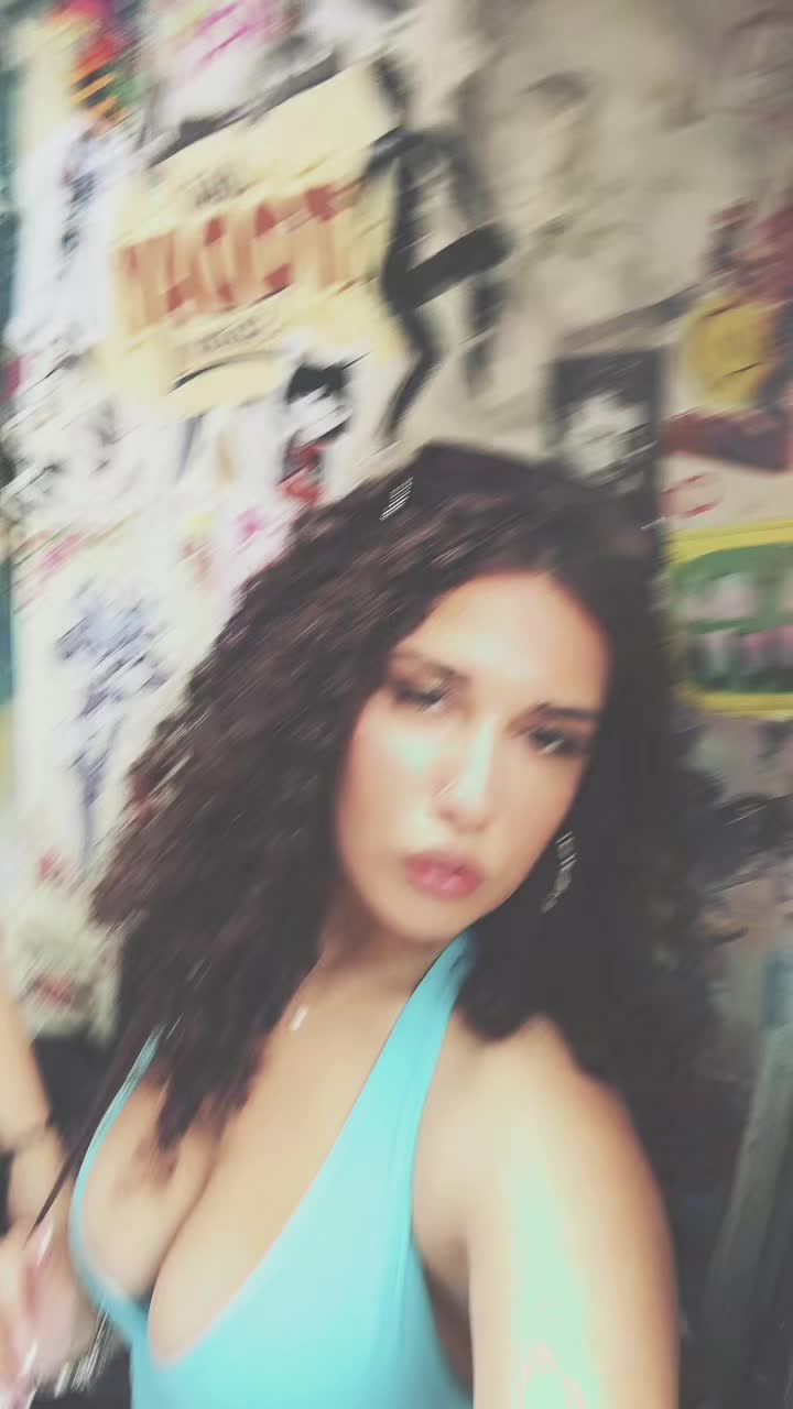 @mayaya