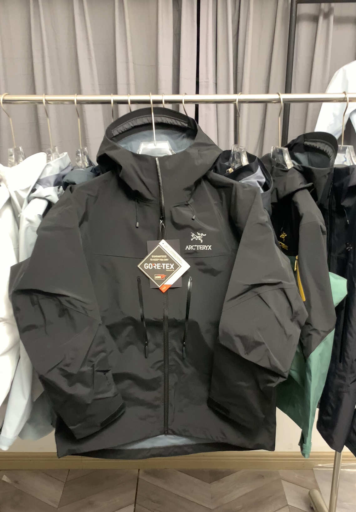 @skiingjacket