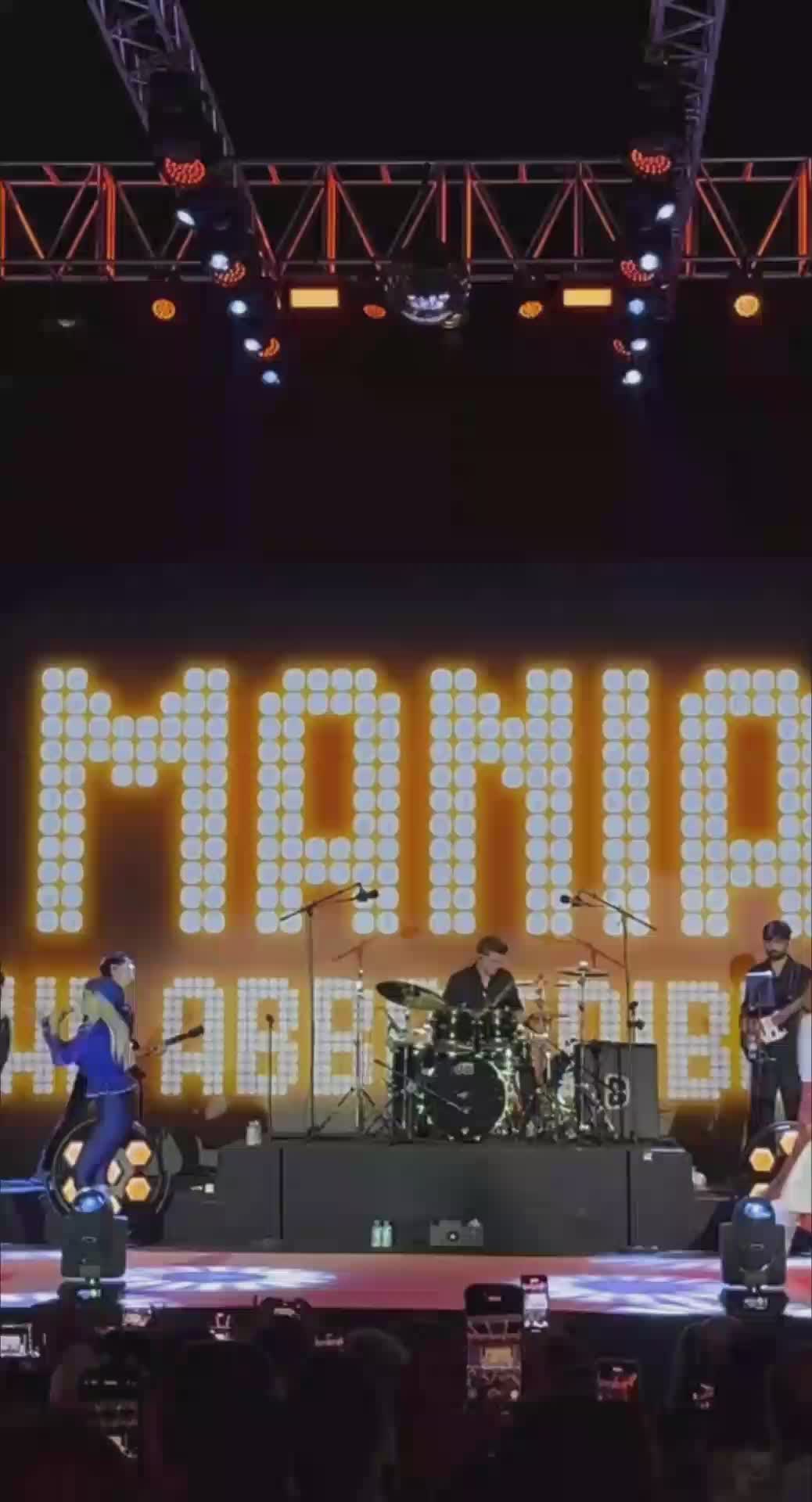 @Maniatheshow
