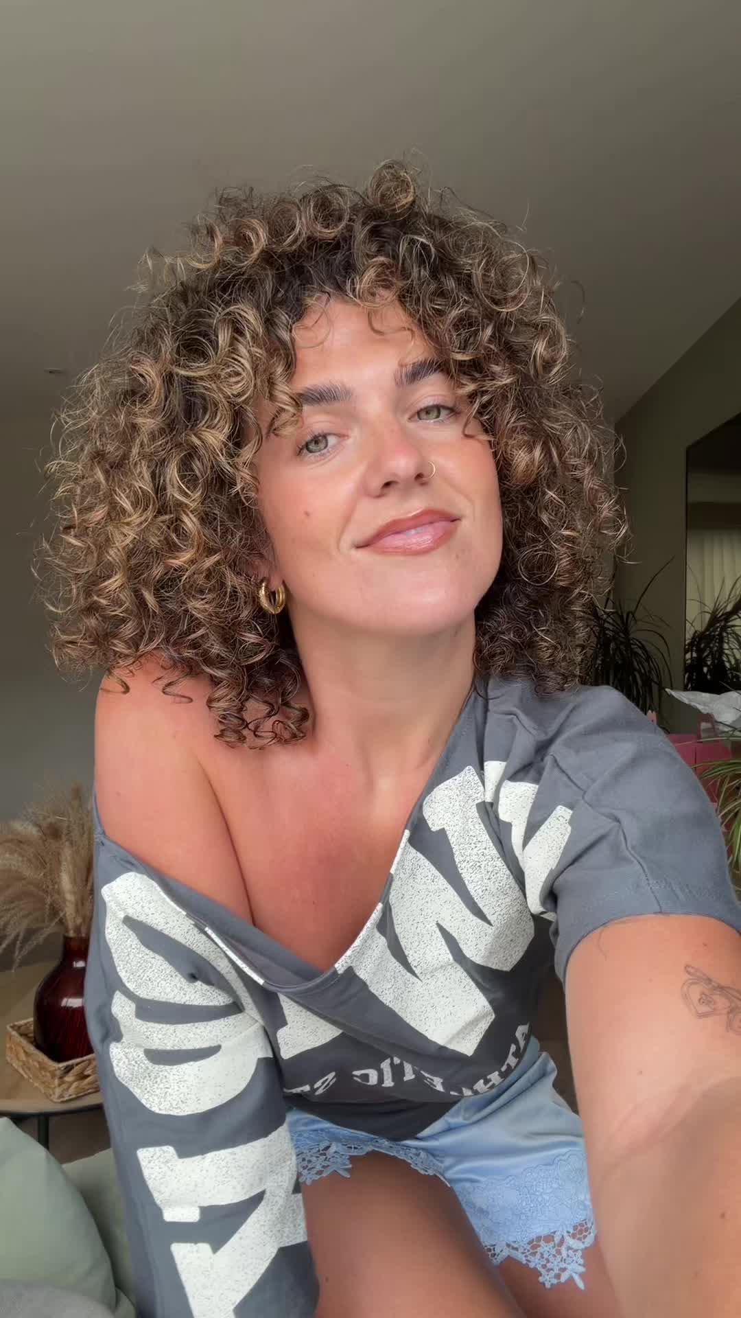 @elbuckles