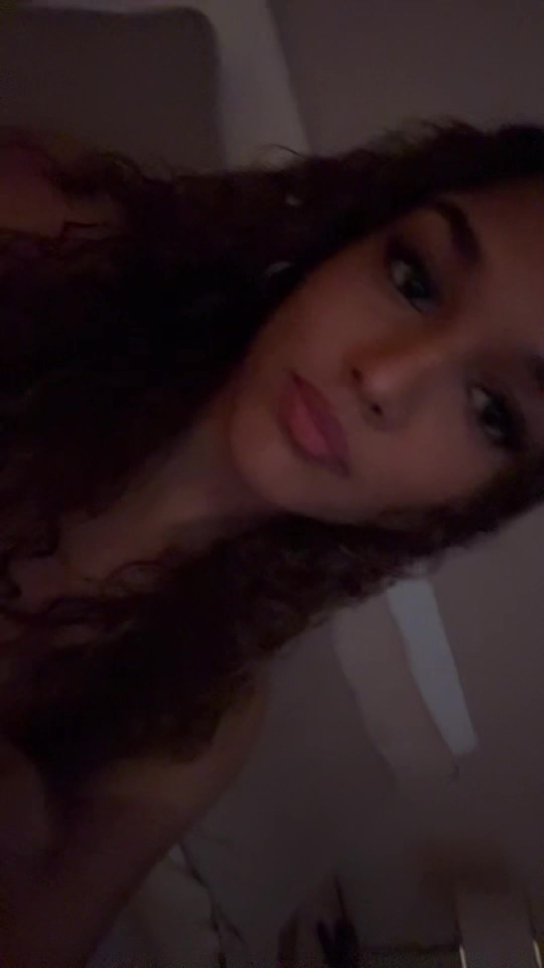 @Desireeeeeeeeeee3