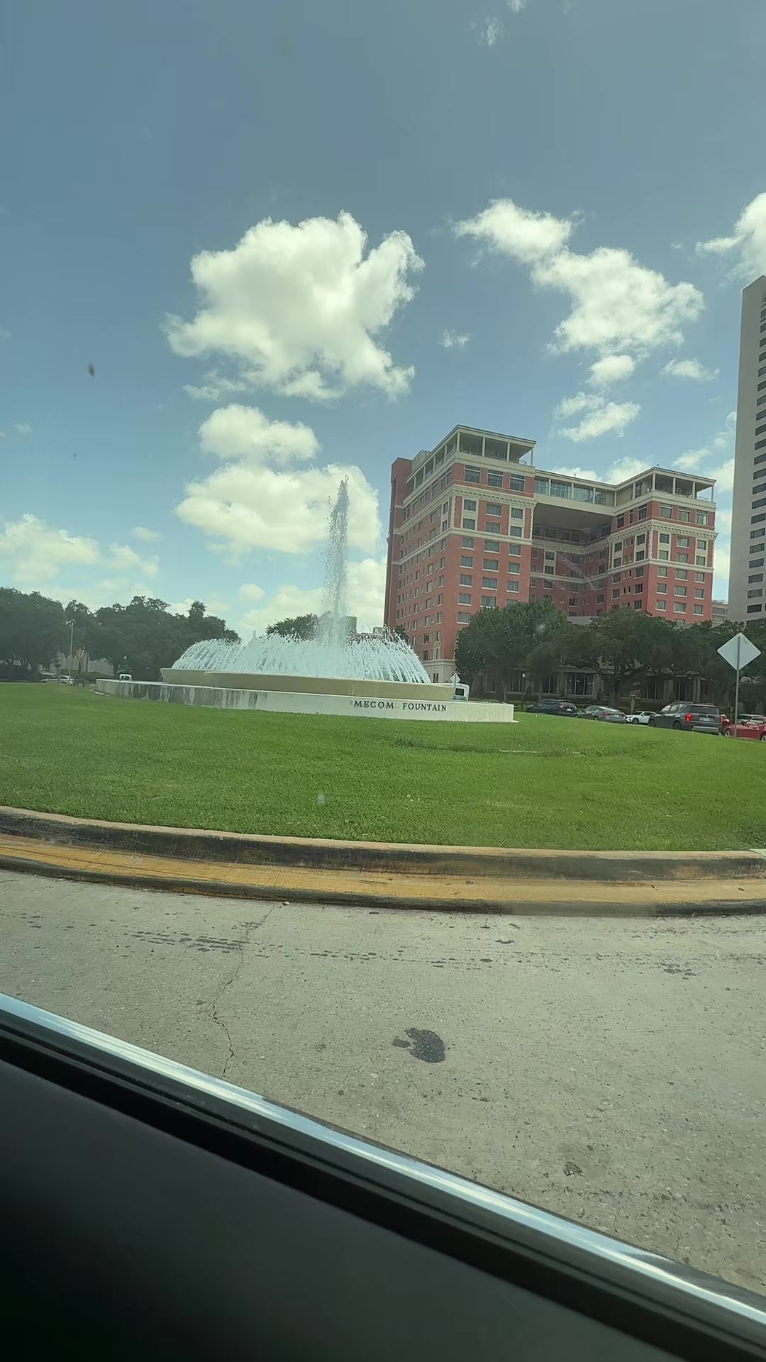 @Q300