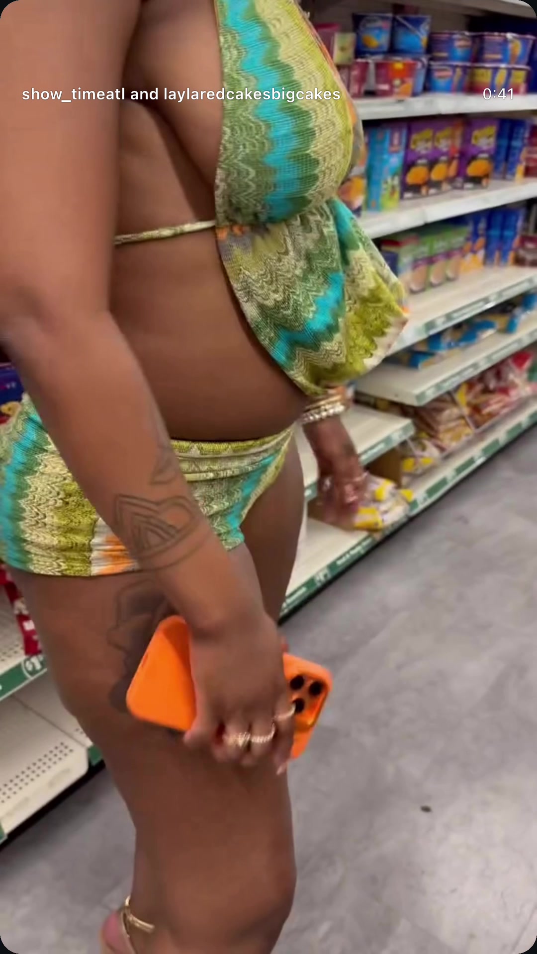 @LaylaRedCakes