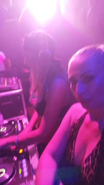 @SIMONA la regina 💋👑