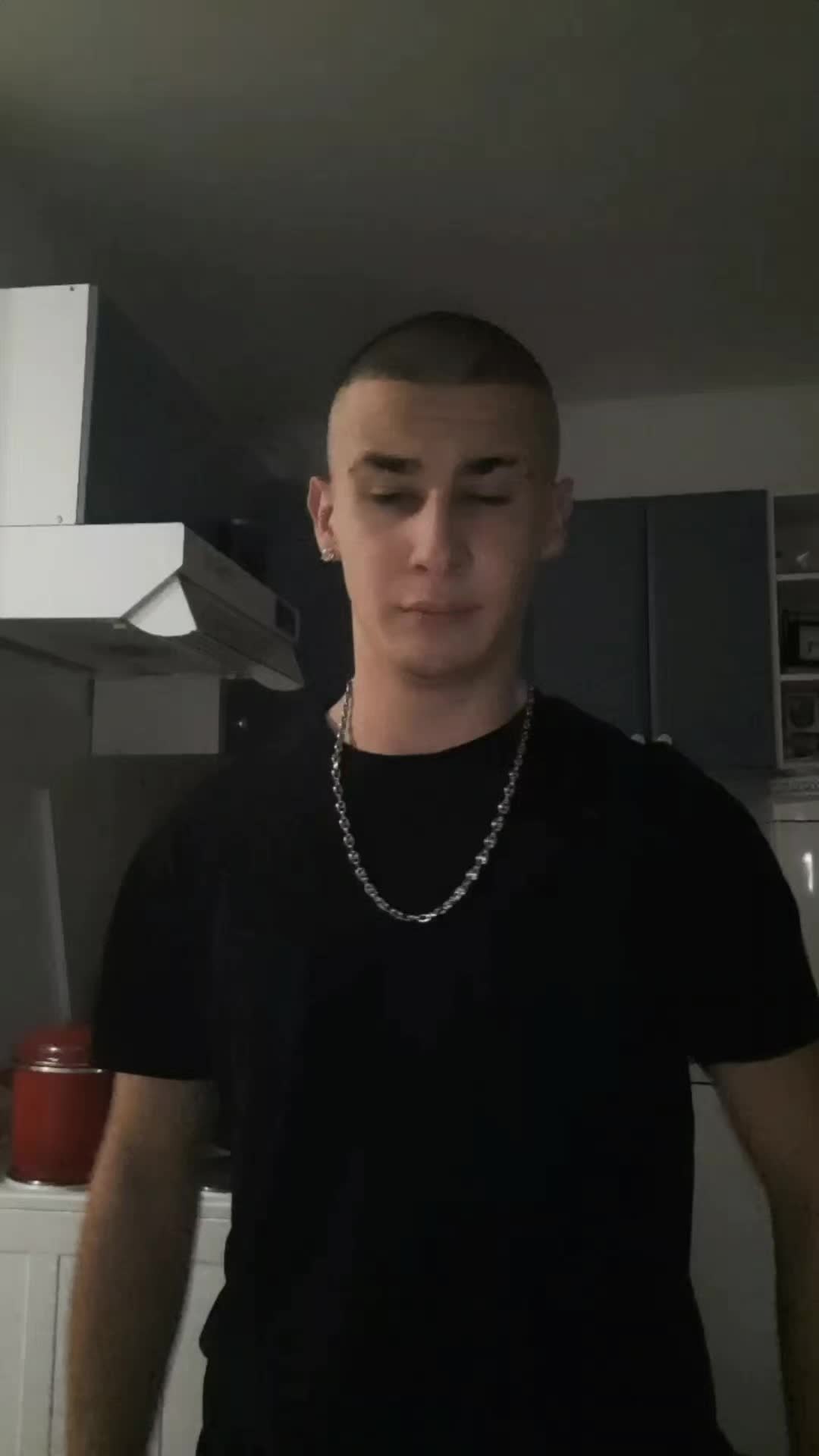 @ZMAJO👑