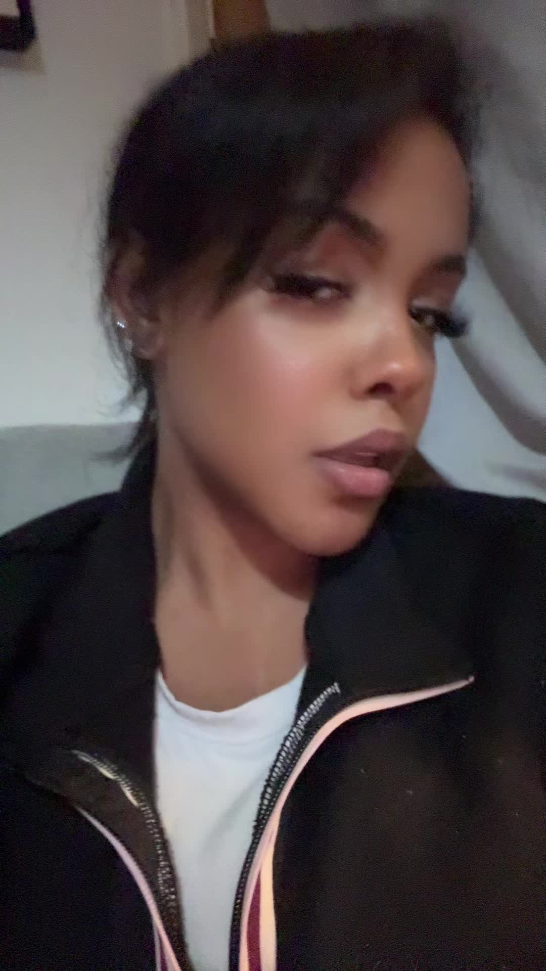 @Emily ✨|🛍️🧿