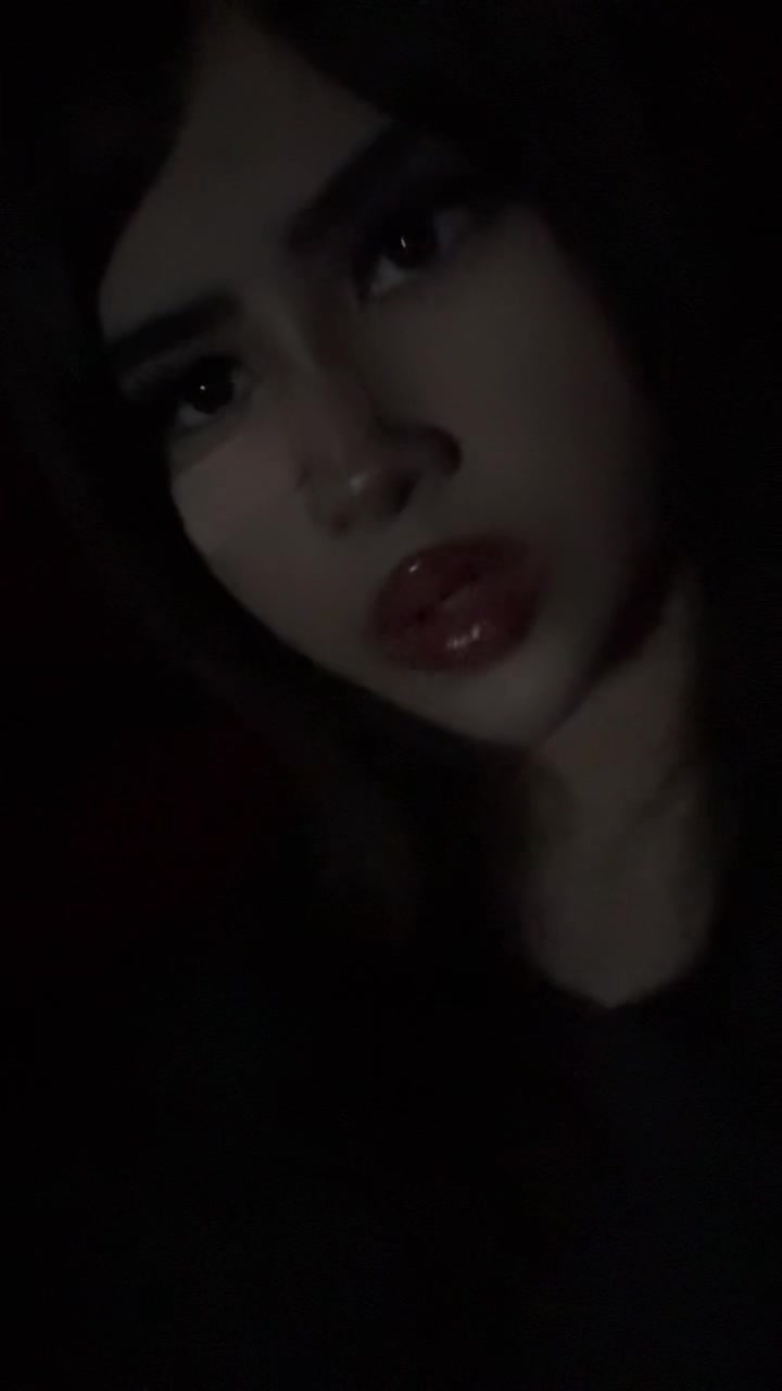 @>,..,<