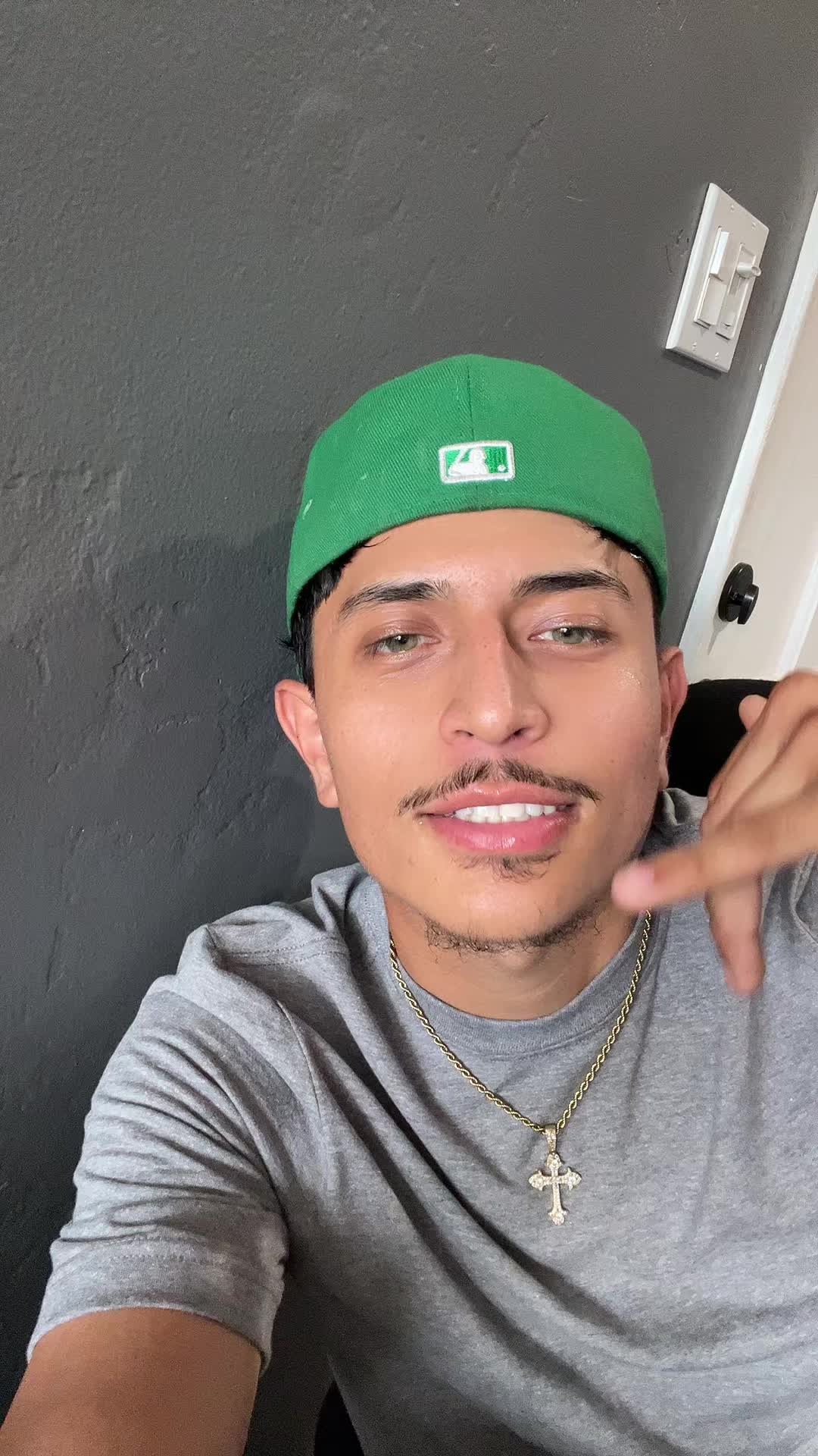 @Luis