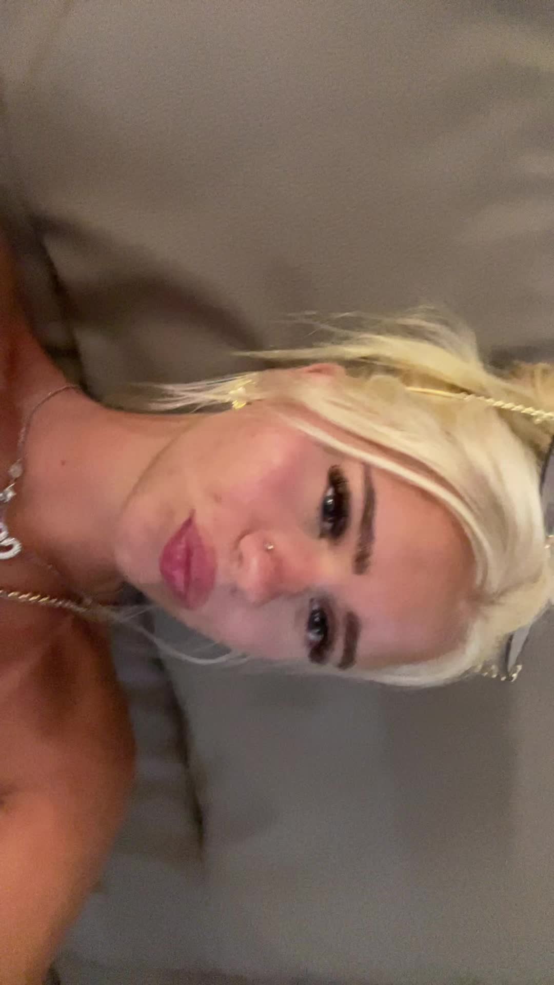 @💎𝐌𝐈𝐊𝐀 𝐁𝐑𝐎𝐎𝐊𝐒💎