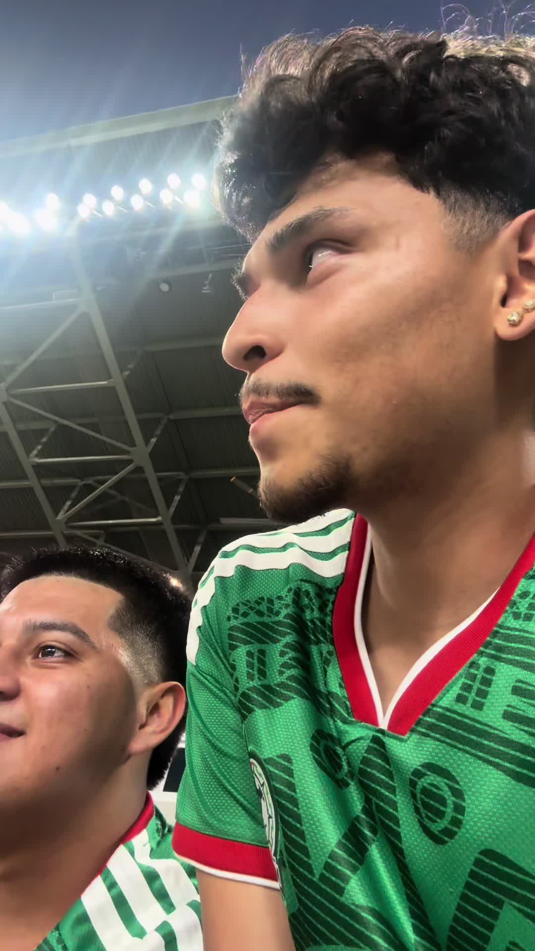 @POLLITO 🐣
