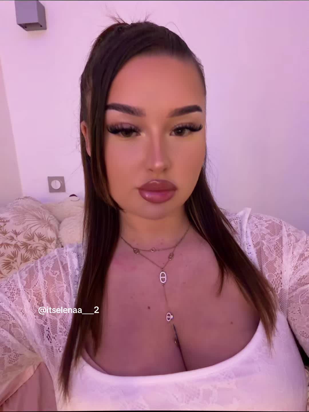@itselenaa___2