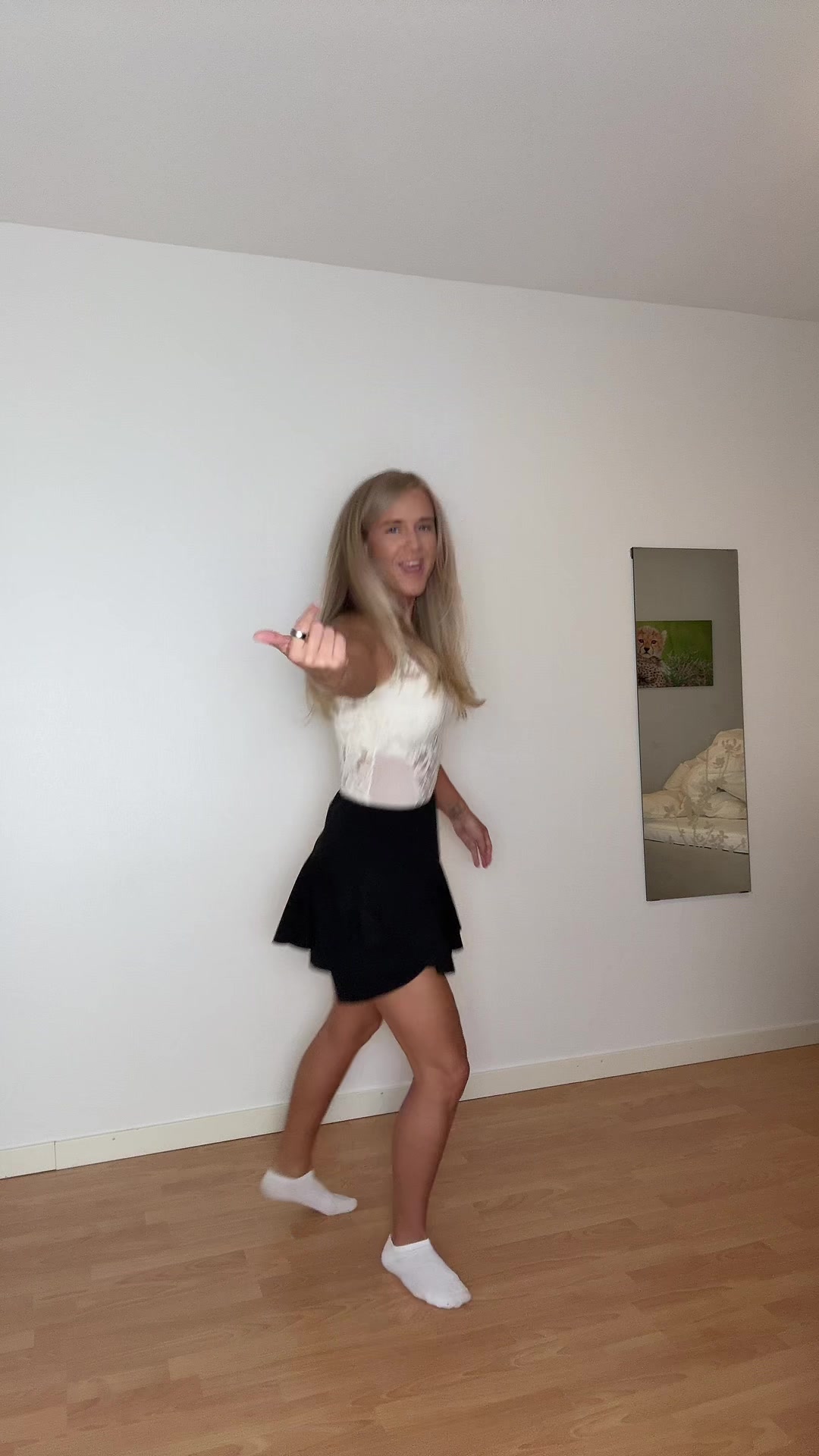 @MIAZ (Mia Emelia)