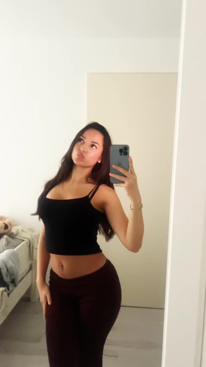 @𝒩
