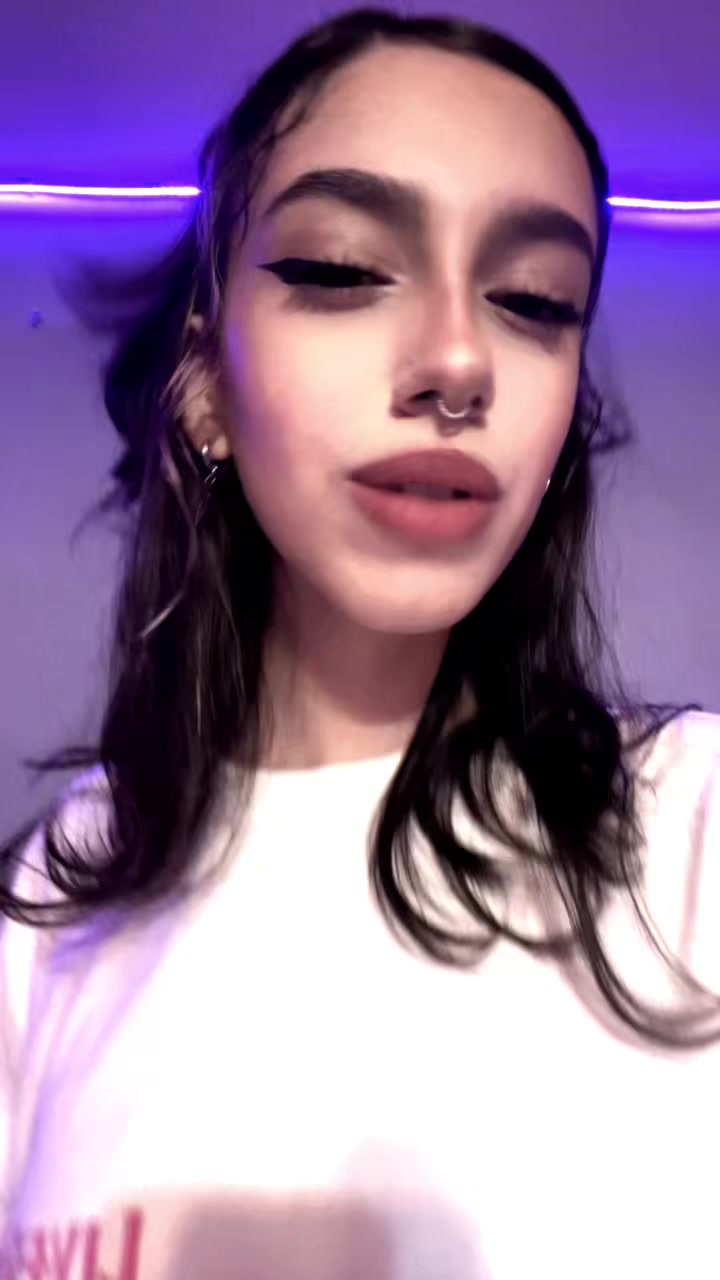 @نوژآ
