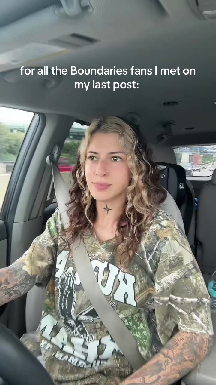 @Alli ☾♡