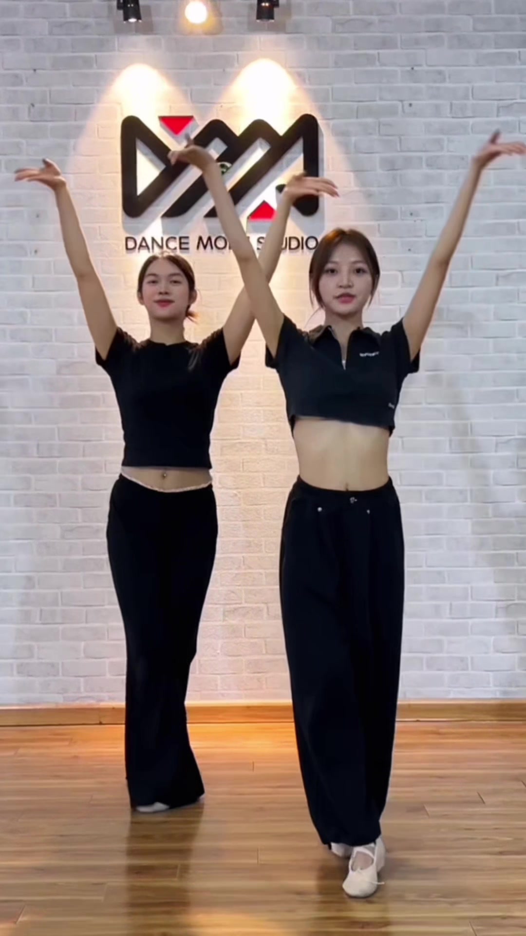 @Hoàng Ngọc Khánh Linh