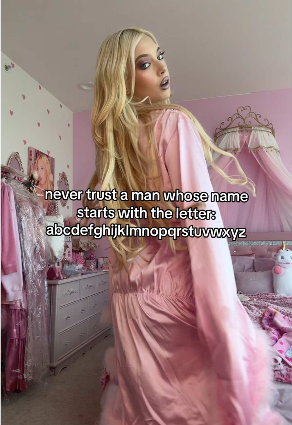 @mo
