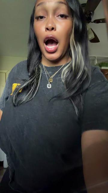 @kenniimichelle