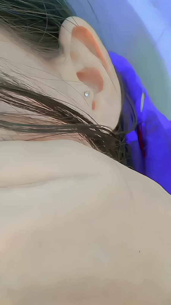 @༺ 🍁𝑬𝒚𝒆𝒔 𝒒𝒖𝒆𝒆𝒏🍁 ༻