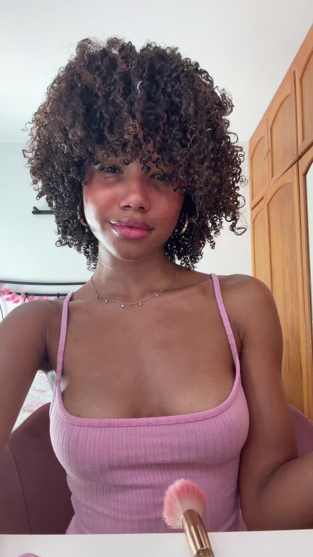@Aylin.