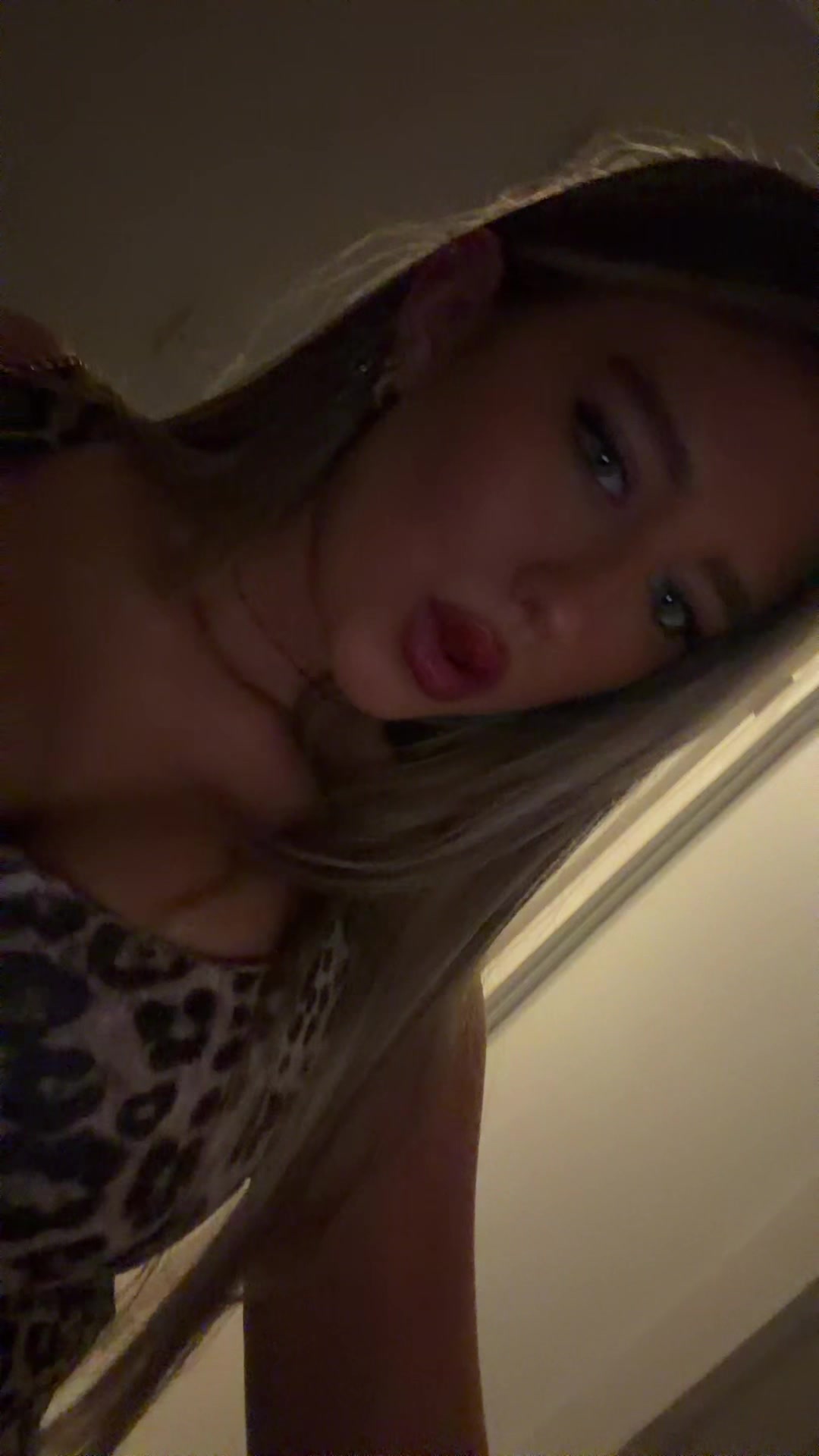 @av๐บ