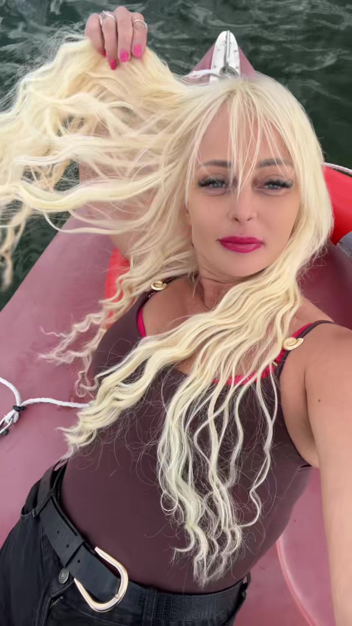 @Simona🇱🇻🇦🇹🇳🇴