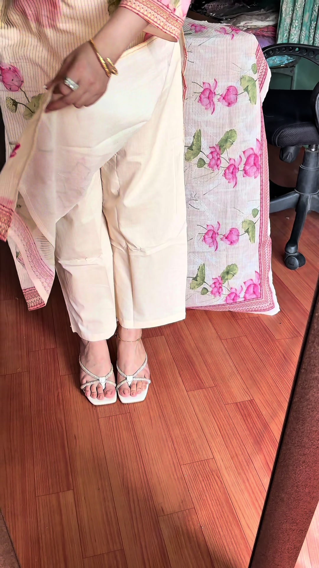@AashmaCollection123