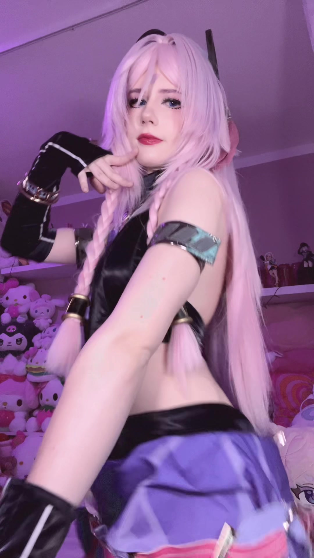 @twitch.tv/isiicos