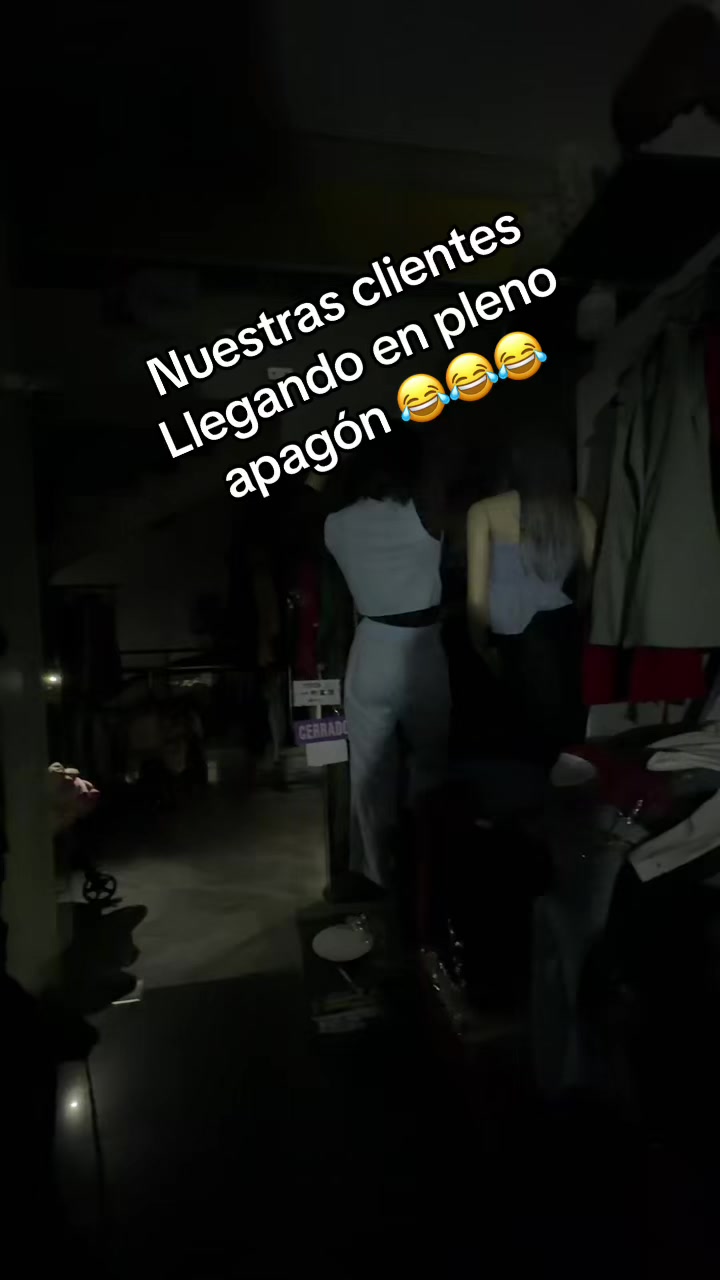 @Andrea’s Fashion Oruro