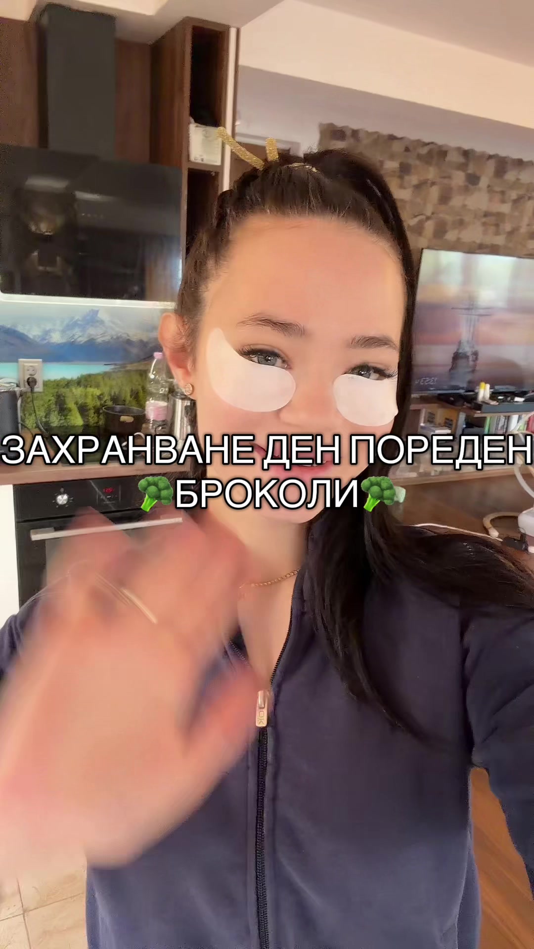 @NicoleDB
