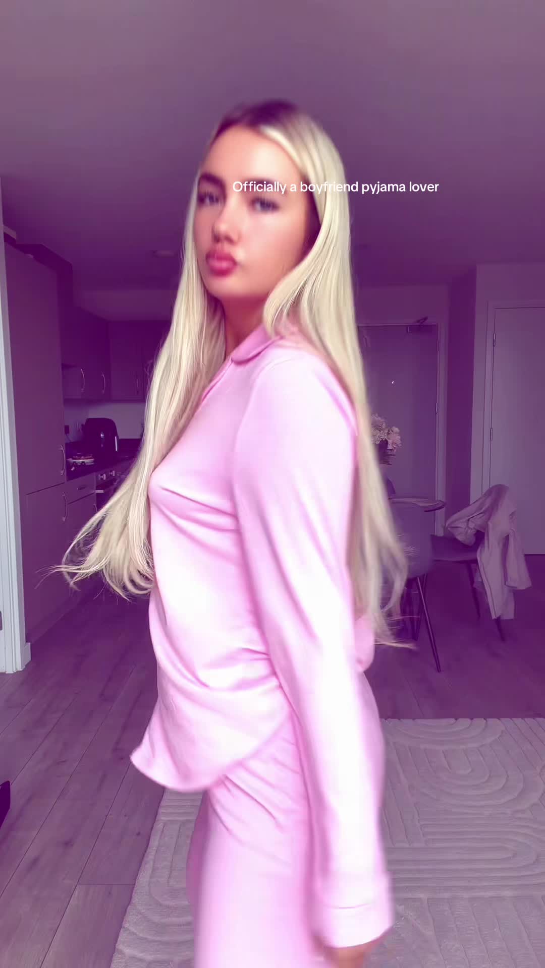 @chlo.snelson